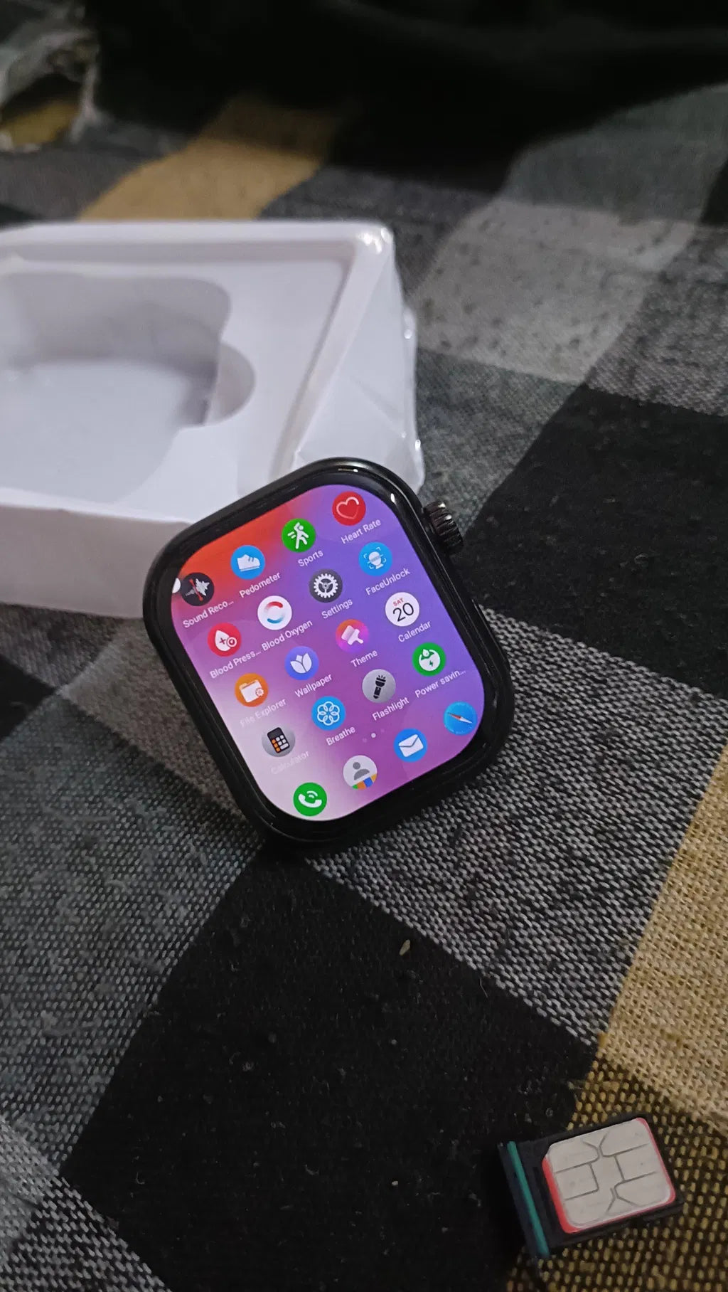 Smartwatch CD20 con ranura SIM para llamadas independientes.